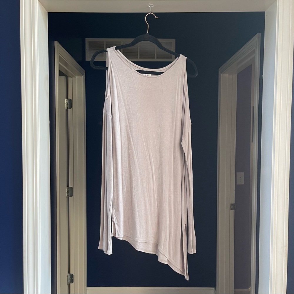 Francesca’s Alya Asymmetrical Exposed Shoulder Long Sleeve Top